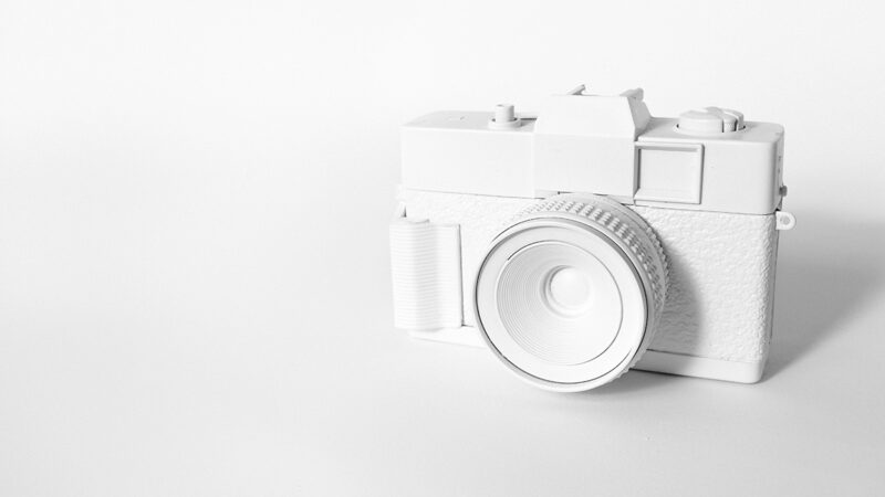 ホームページ制作で顔写真は必要か？