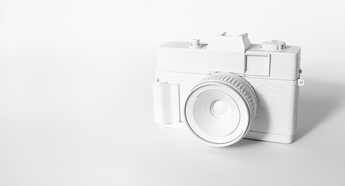 ホームページ制作で顔写真は必要か？